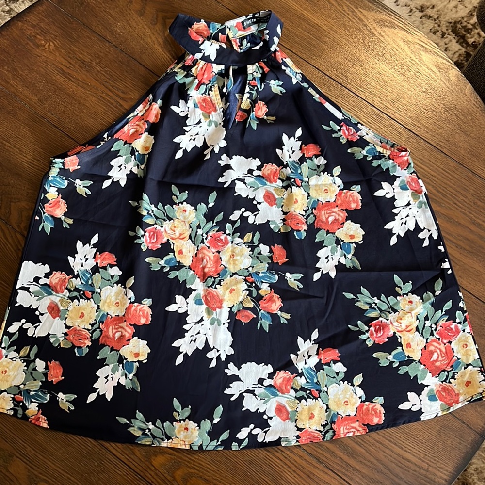 Nwot large floral tank